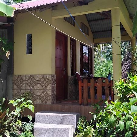 Lena House Flores Hitokalak Exterior photo