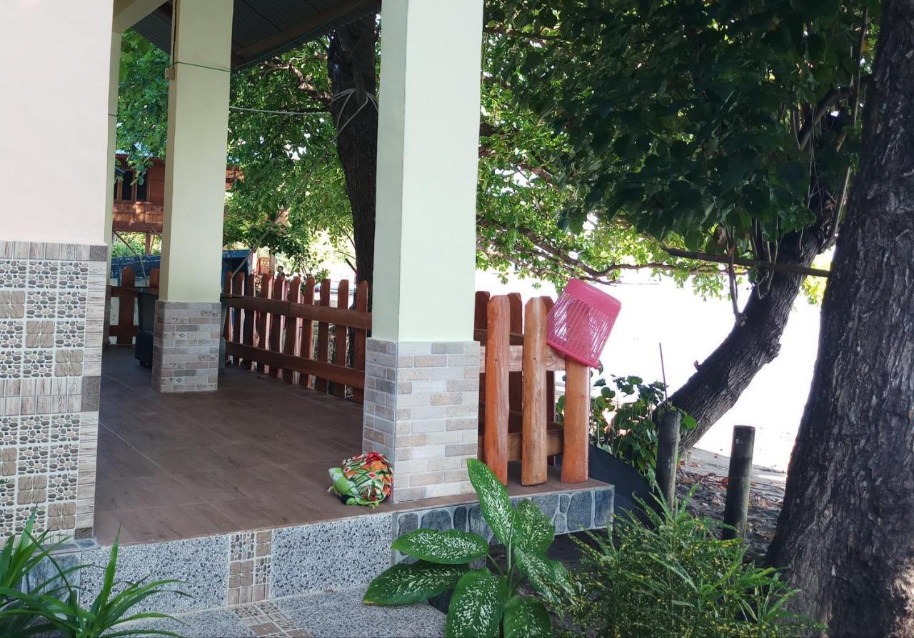 Lena House Flores Hitokalak Exterior photo